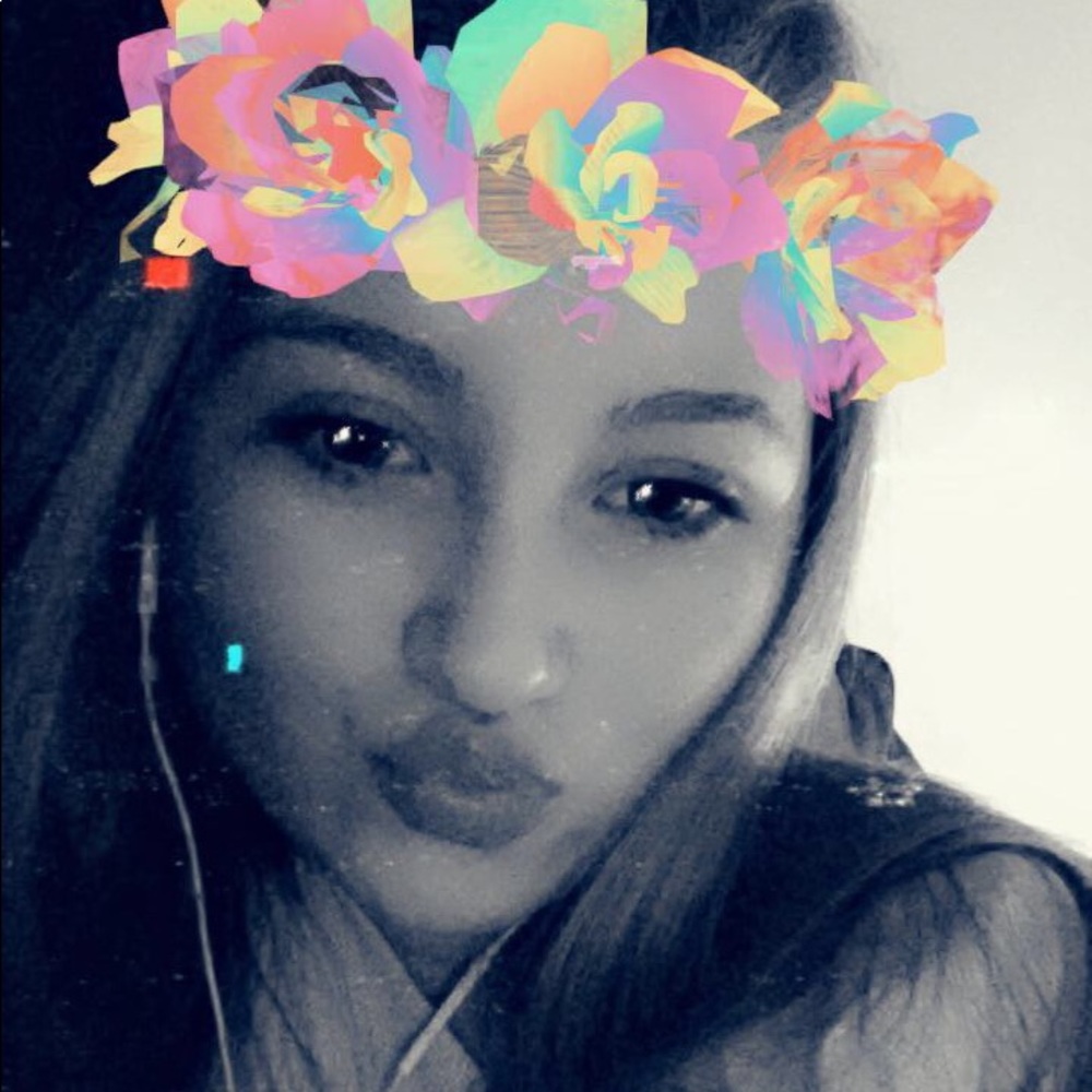 Meet your Posher, Julia